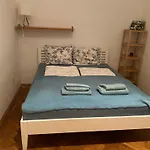 Wohnung Mit Wiener Flair